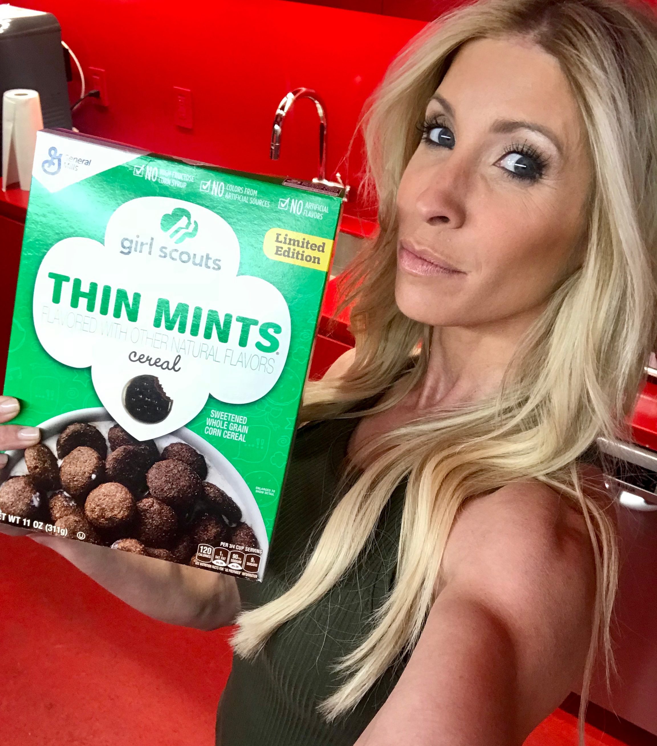 REVIEW: Limited Edition Girl Scouts Thin Mints Cereal - The